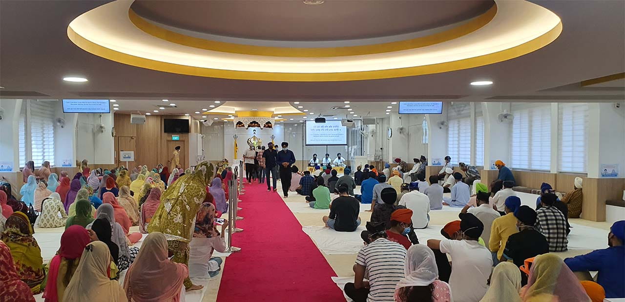 <span style='text-shadow: 0 0 3px #000000;font-size:0.6em;'>Sri Guru Singh Sabha</span>
